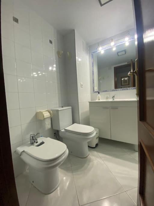 Funcional Piso 4 Dormitorios Frente A Santa Justa Севиля Екстериор снимка
